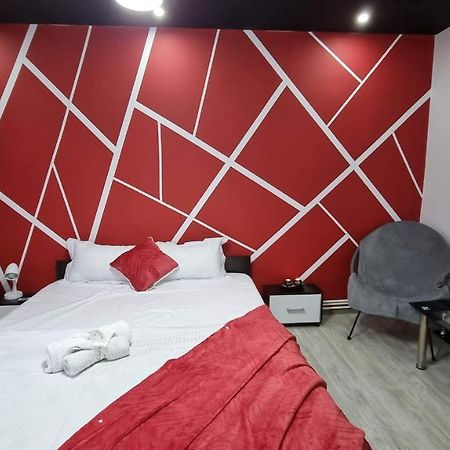Appartement Studio Vale à Hunedoara Extérieur photo