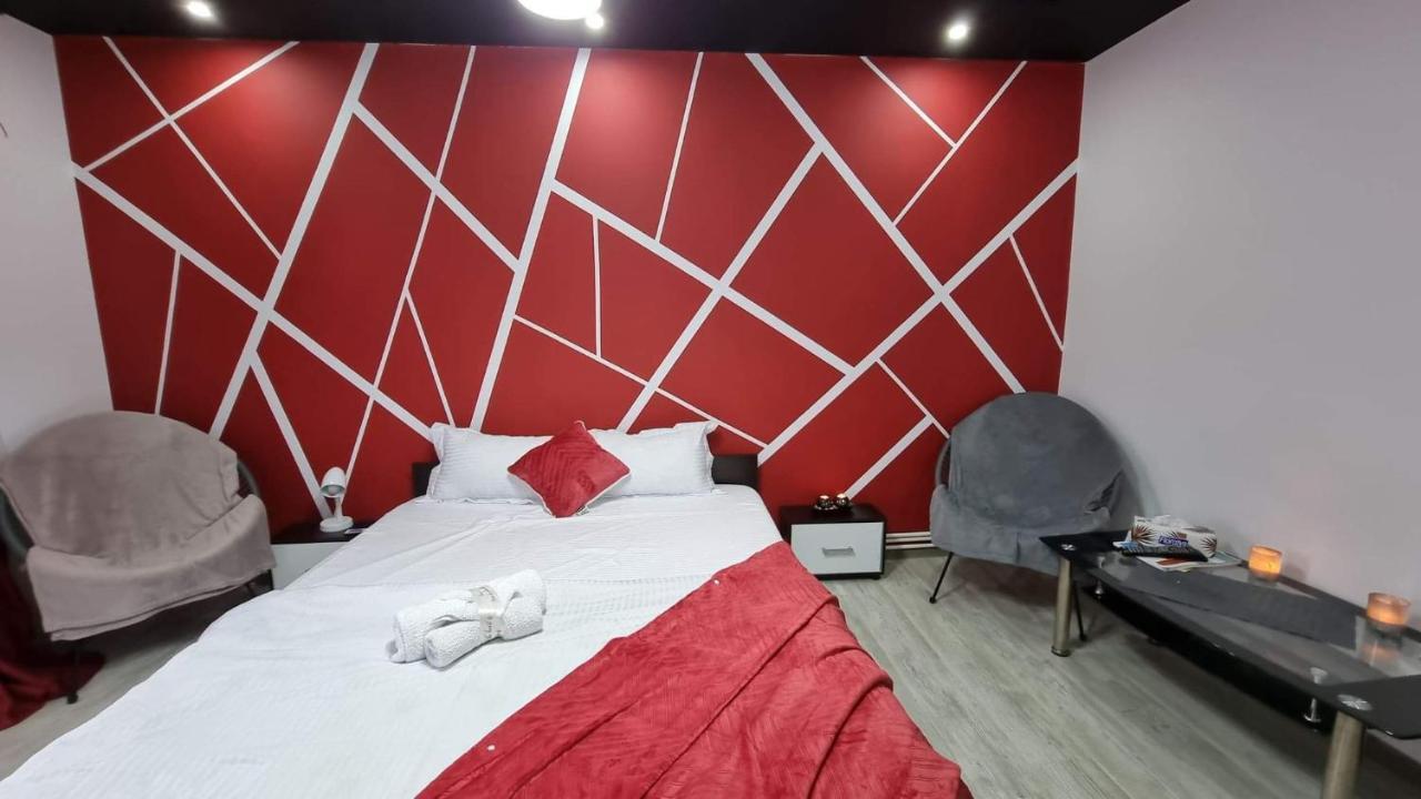 Appartement Studio Vale à Hunedoara Extérieur photo